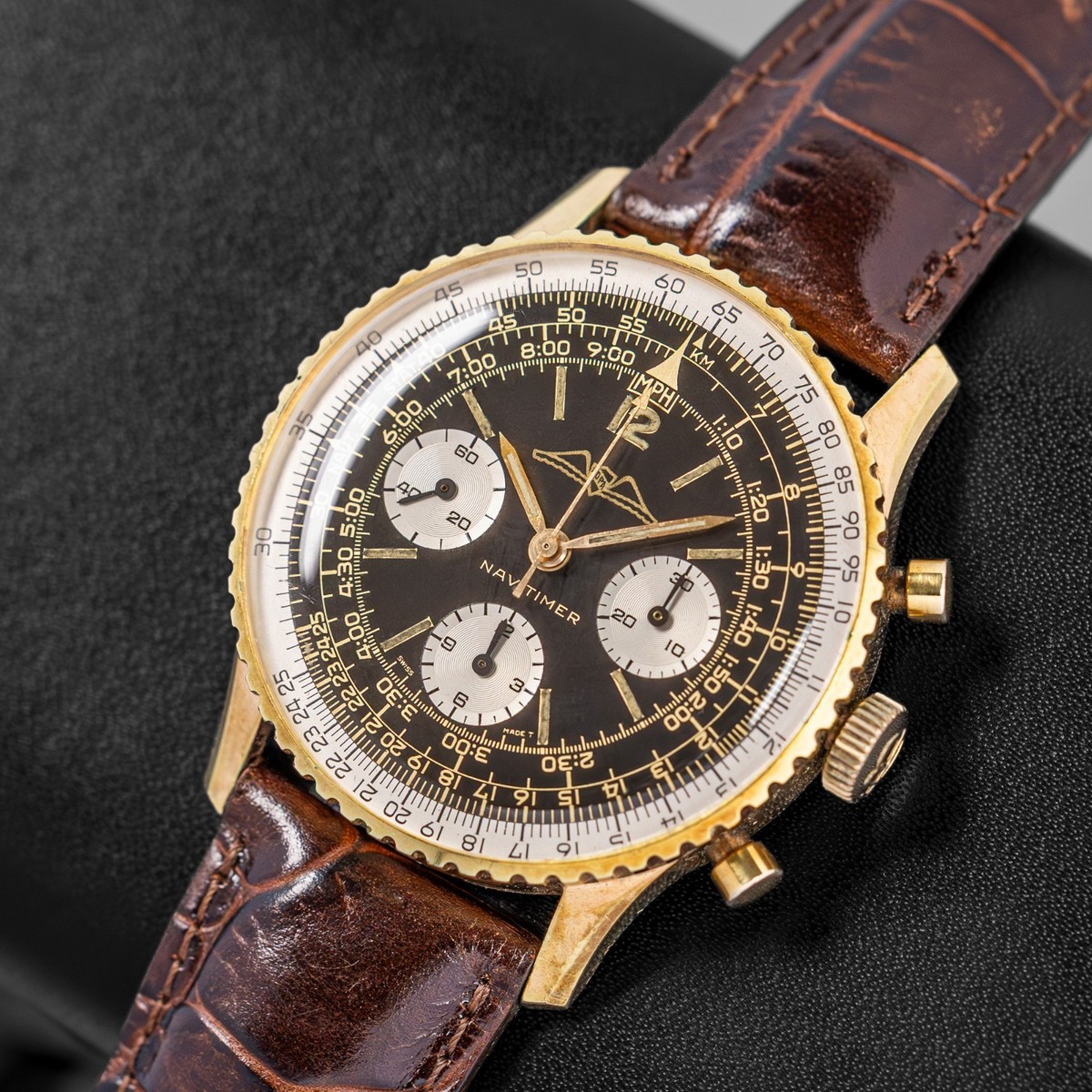 Breitling Navitimer 806 View 2