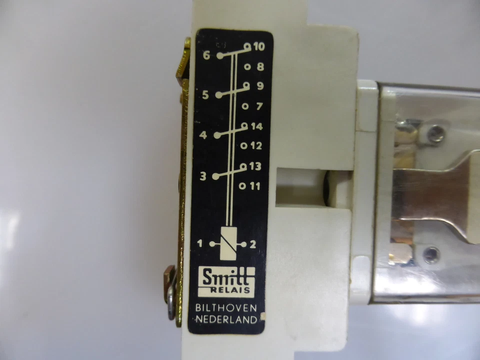 Smitt Relay Type DG-TDA 220V - Image 2 of 2