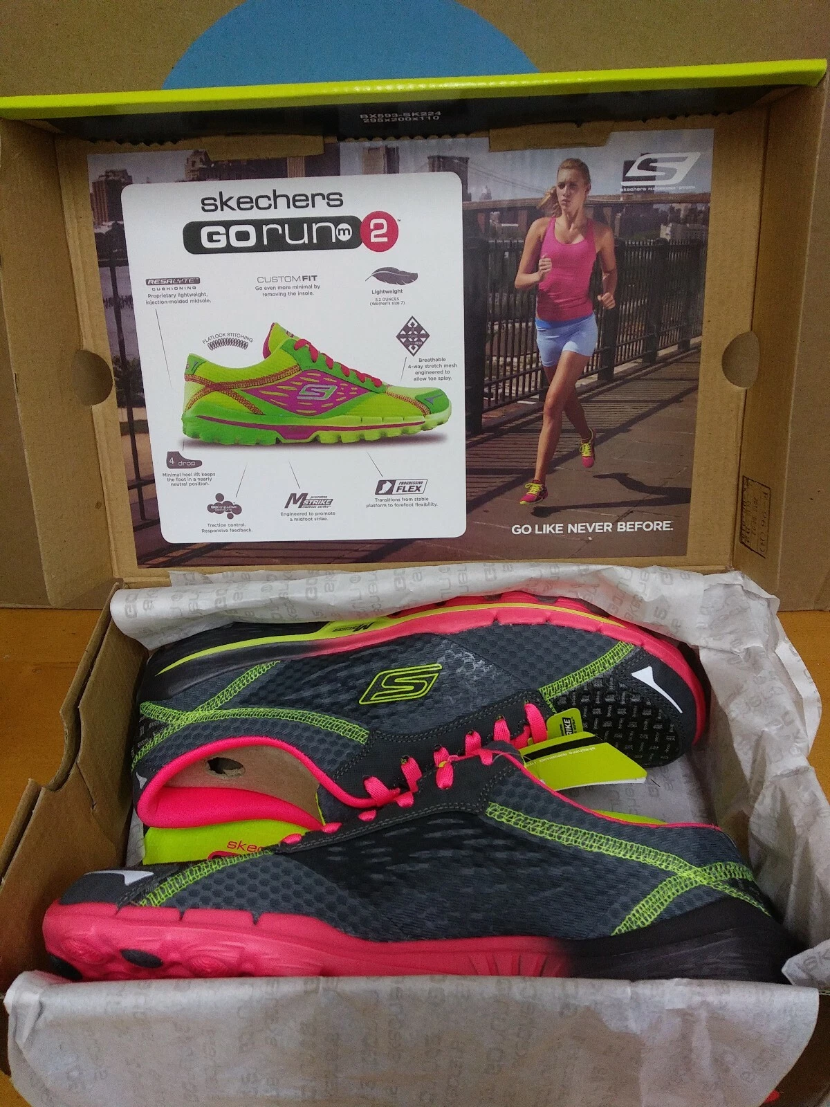 Chaussures de course femme Skechers vintage rares Supreme 11 anthracite rose vif E3 neuves dans leur boîte