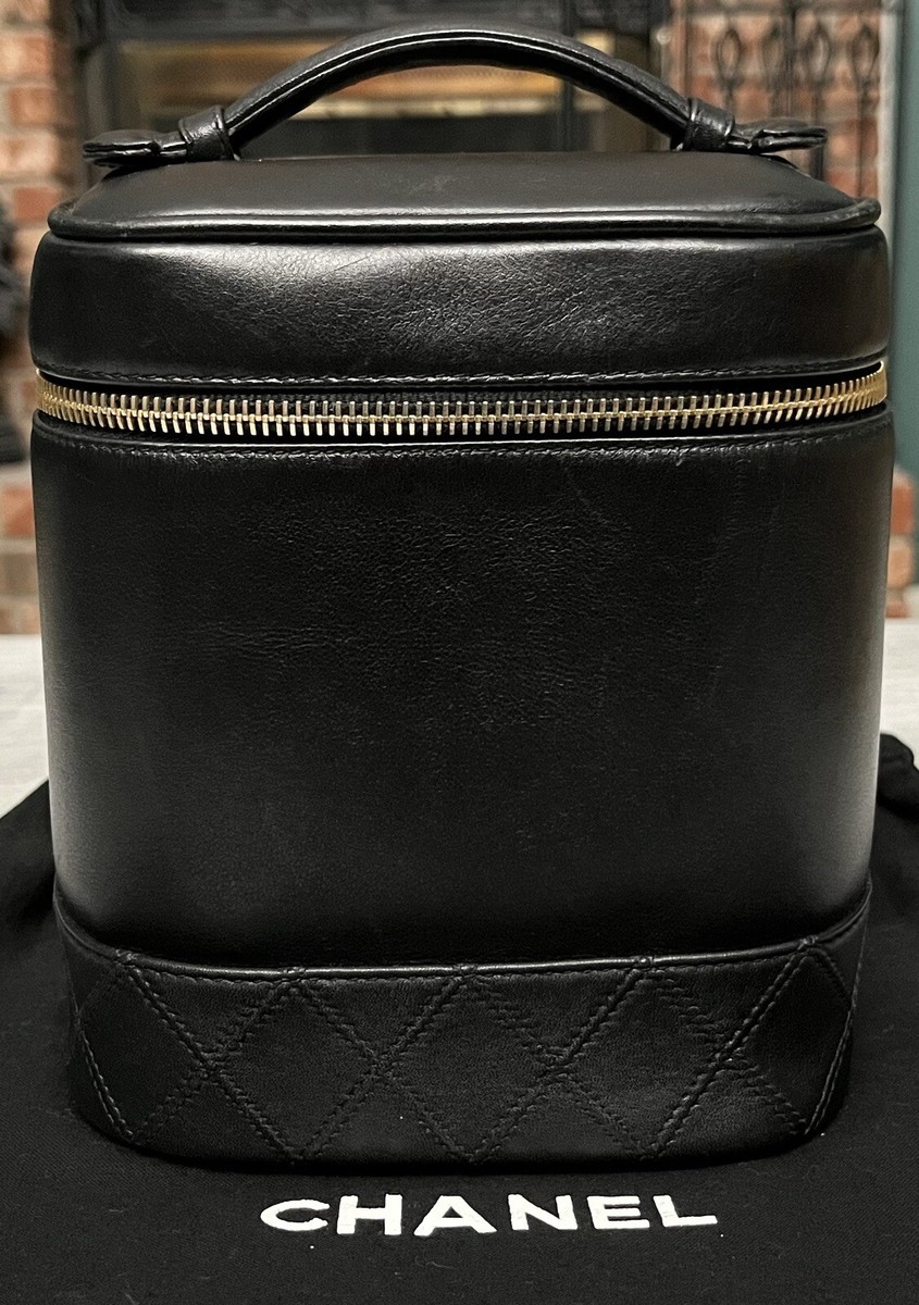 Vintage CHANEL Lambskin CC Logo Bicolore Vanity Cosmetic Bag