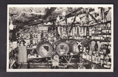 Hampshire Hants BURLEY Queen's Head Cellar Festival Großbritannien um 1950? RP PPC