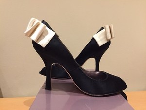 cream shoes for wedding guest