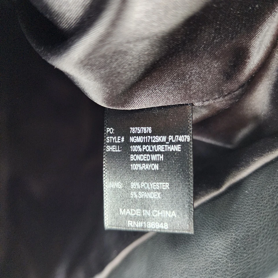 Falda Nasty Gal para mujer 4 envolturas imitación cuero mini negra Foto 4 de 4