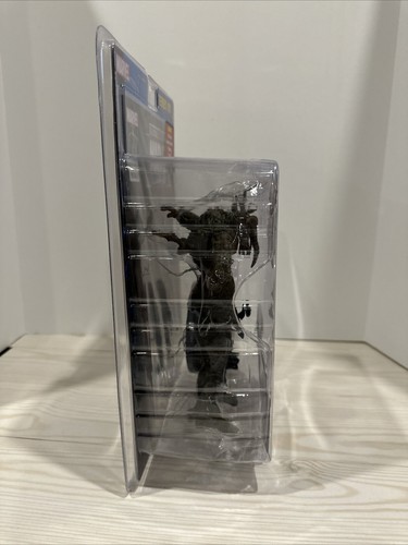 2004 Toy Biz Marvel Legends Series VIII Man-Thing Comic And Trading Card Sealed - Picture 4 of 8