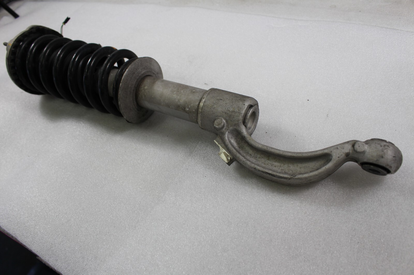 2016 Maserati Quattroporte, Ghibli, Front Shock Absorber, Used, P/N 670030332