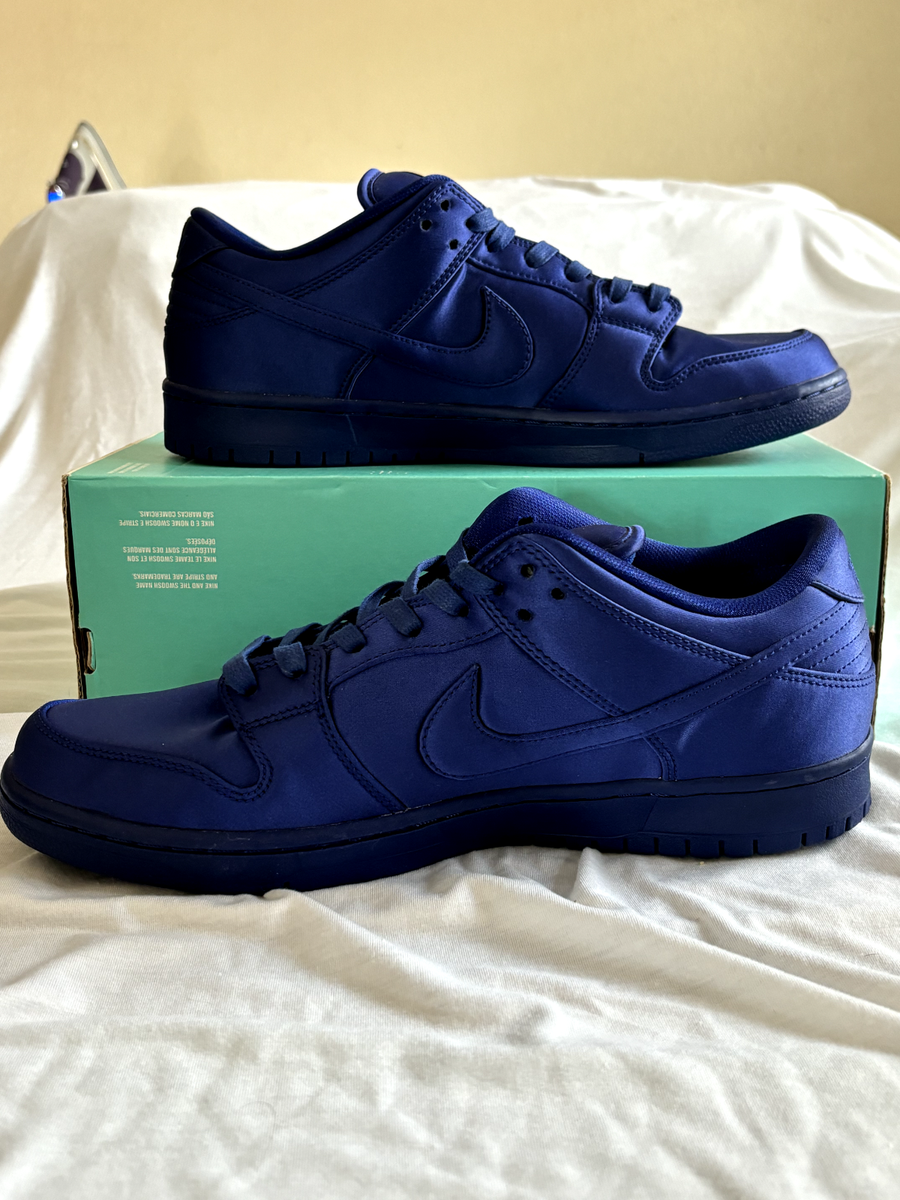 NIKE SB DUNK LOW TRD NBA DEEP ROYAL BLUE NEW NEVER WORN NIKE SB DUNK LOW TRD NBA DEEP ROYAL BLUE NEW NEVER WORN