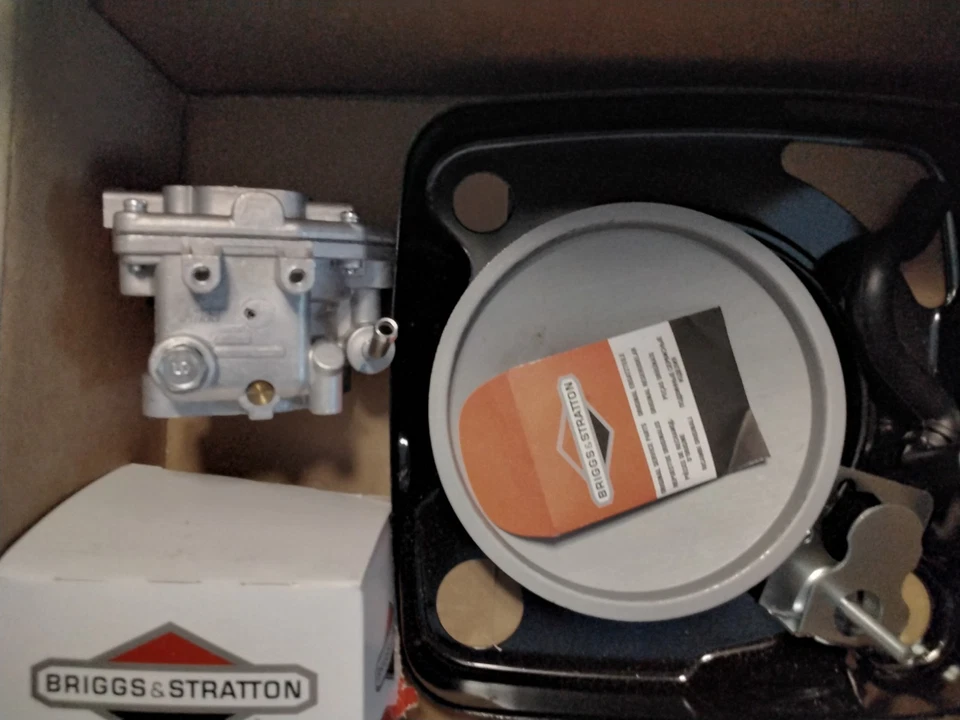 Novo Carburador Genuíno Briggs & Stratton OEM Vanguard Nikki Peça # 846082 - Imagem 3 de 4