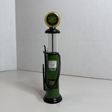 VINTAGE John Deere Miniature Gas Visible Pump Diecast Metal Limited Edition 8”