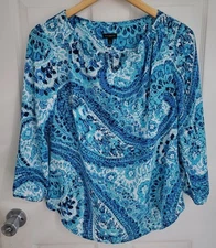 TALBOTS Boho Blue and White Paisley V-Neck Shirt Long 3/4 Sleeve Size S