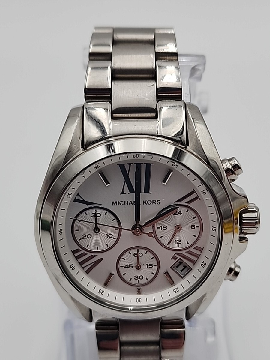 Michael Kors Womens Watch Bradshaw Chronograph Silver  display picture 1