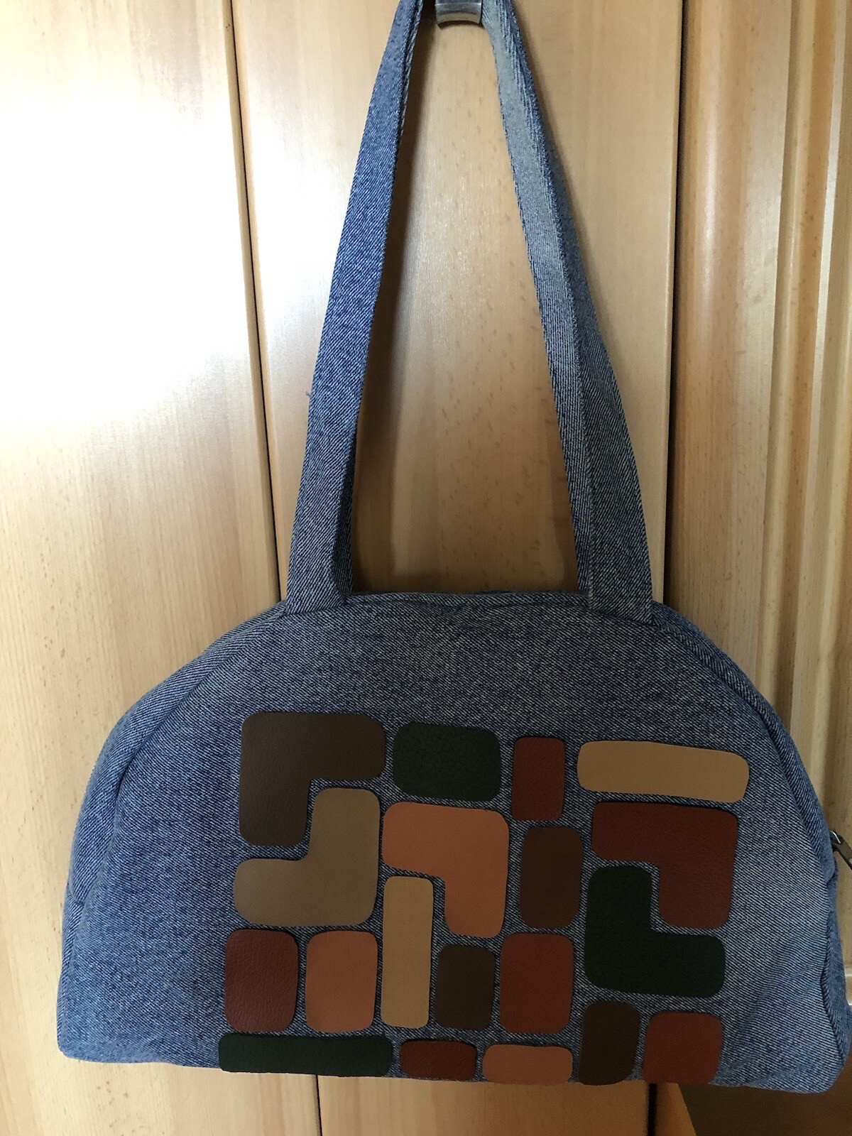 Bild 1 von 2