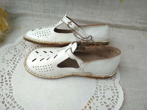 Zapatos para bebé vintage blancos soviéticos de cuero nuevo de lote antiguo sandalias perforadas años 70 URSS - Imagen 4 de 6