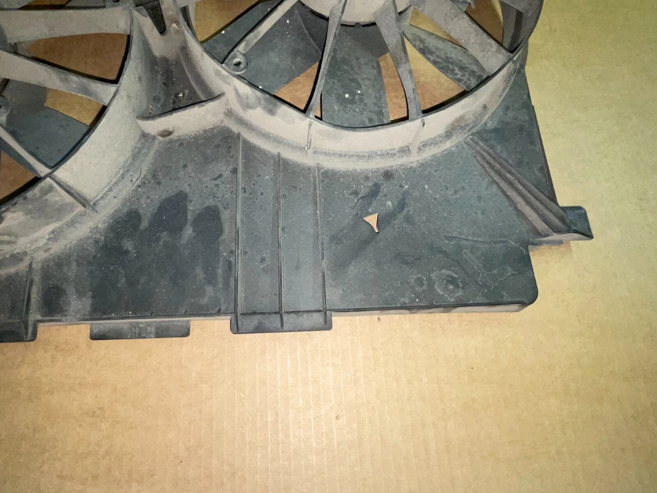 Ventilador y cubierta del radiador Corvette C5 GM 97-04 Foto 4 de 4