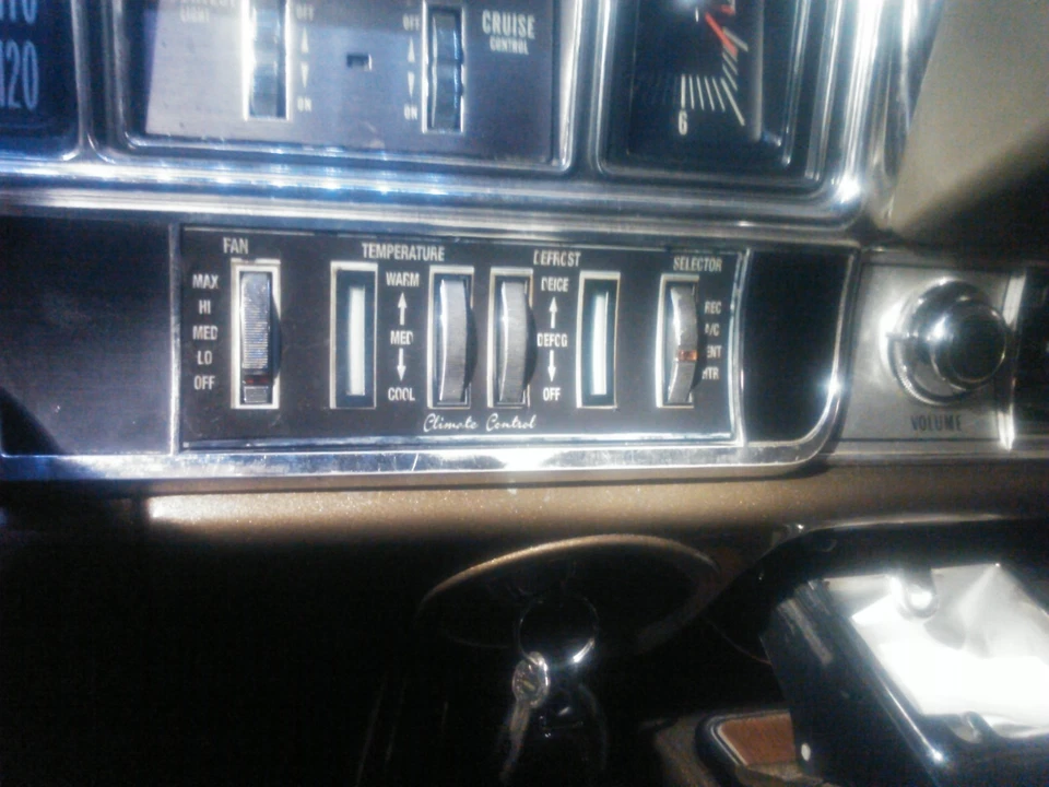 Buick 1968 aire acondicionado climatización placa frontal Riviera Electra Wildcat Le Sabre Foto 2 de 3