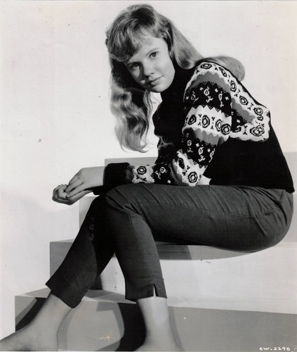 ORIGINAL, 1962, 8.5 X 7.5 inches. PHOTO, YOUNG ACTRESS, HAYLEY MILLS.