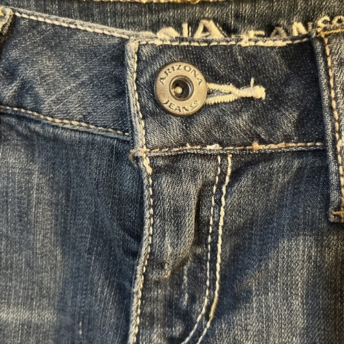 Arizona Jean Co Women’s Blue Denim Med Wash Cuffed Shorts Size 0 NWT - Picture 3 of 8