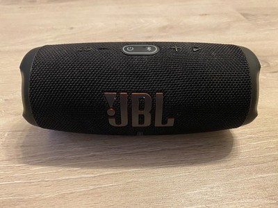 JBL Charge 5 Tragbarer Bluetooth-Lautsprecher - Schwarz