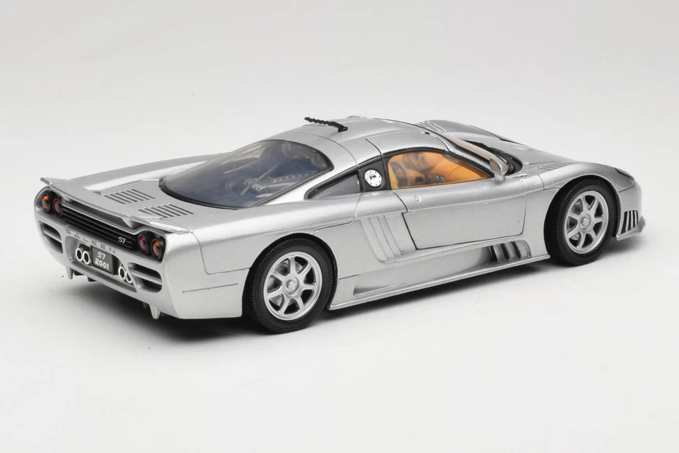 73117 Saleen S7 Silver Motormax 1:18 - Immagine 3 di 4