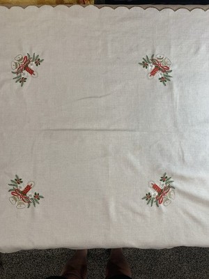 Vintage Christmas Theme Tablecloth 32x30 Embroidered Candle Corner Gold