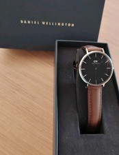 Daniel Wellington Petite Bristol 32mm - DW Damenuhr Zifferblatt Schwarz Roségold Leder