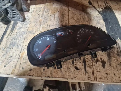 VW BORA Kombiinstrument 1.90 Diesel 2001 33876180