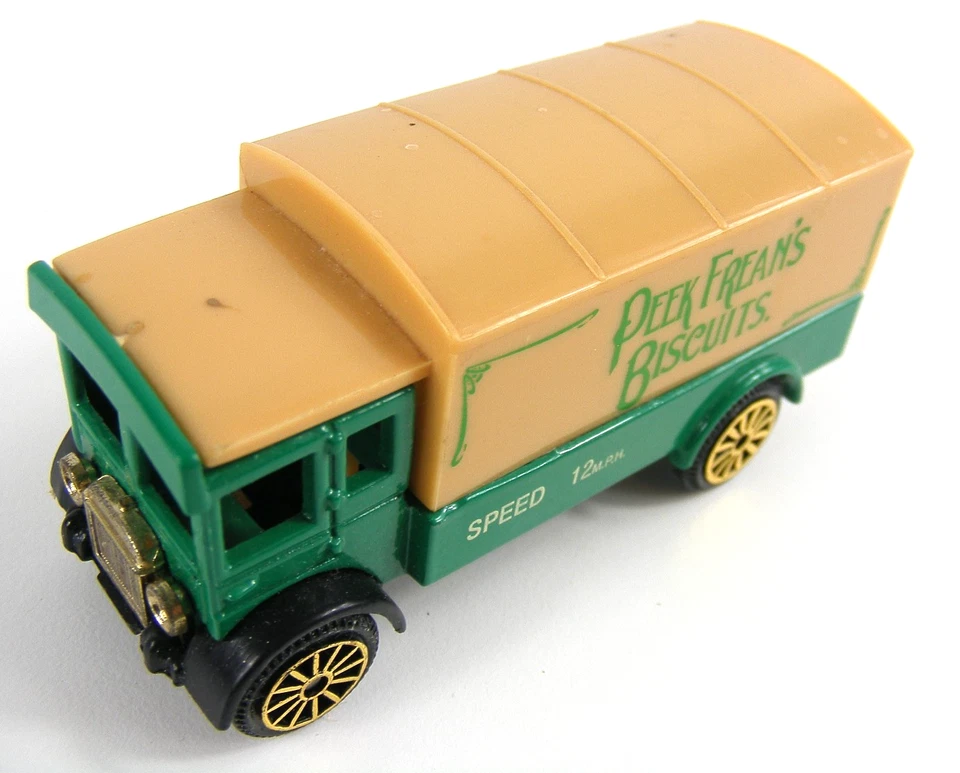 CORGI Classic Die Cast Vehicle Lot x 3 AEC Van x2 Bedford Bus Excellent Conditio - Image 4 of 4