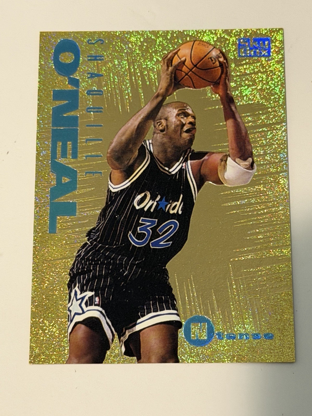 1994-95 Skybox Emotion - Ntense Shaquille O'Neal #7