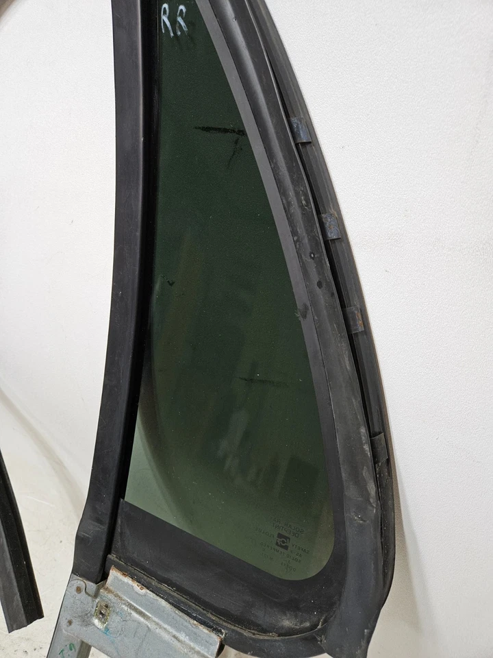 95 ~ 05 GMC Jimmy Bravada Blazer pasajero derecho ventilación trasera ventana puerta de vidrio Foto 4 de 4