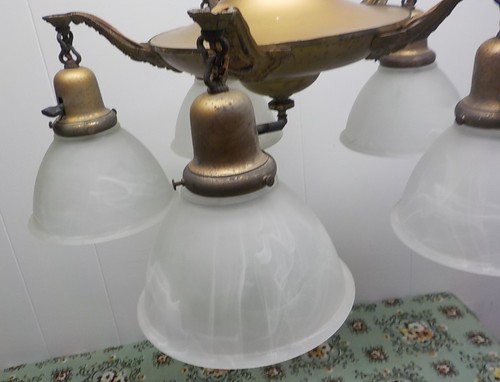 Vintage Chandelier Brass 5 Arm With Shades Shades are not the original - Picture 8 of 9