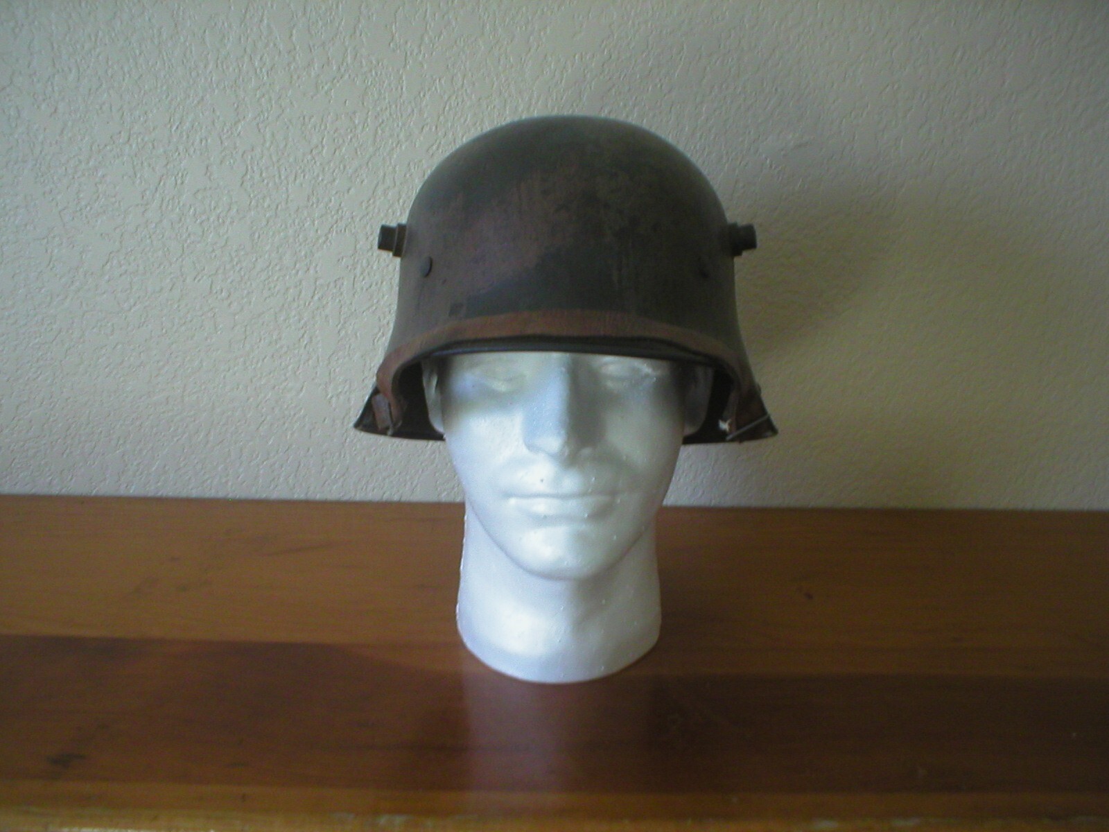 ORIGINAL WW1 M17 CAMOUFLAGE GERMAN STEEL HELMET. COMPLETE LINER