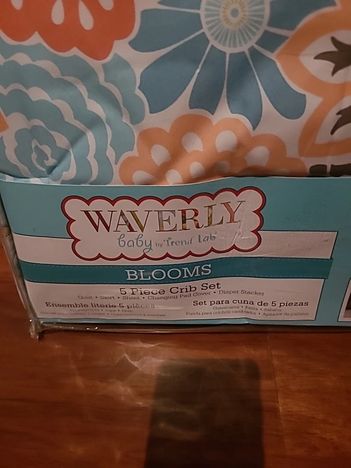 Juego de cuna de 5 piezas Waverly Baby de Trend Lab Blooms nuevo Foto 2 de 4