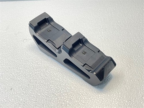 PowerA Dual Charging Station for Xbox Series X|S Controllers - Black 1522767-01 - Picture 4 of 6