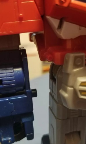 Transformers Optimus Prime Cybertron Takara Hasbro 2004 giocattolo manca 1 ruota - Foto 8 di 23