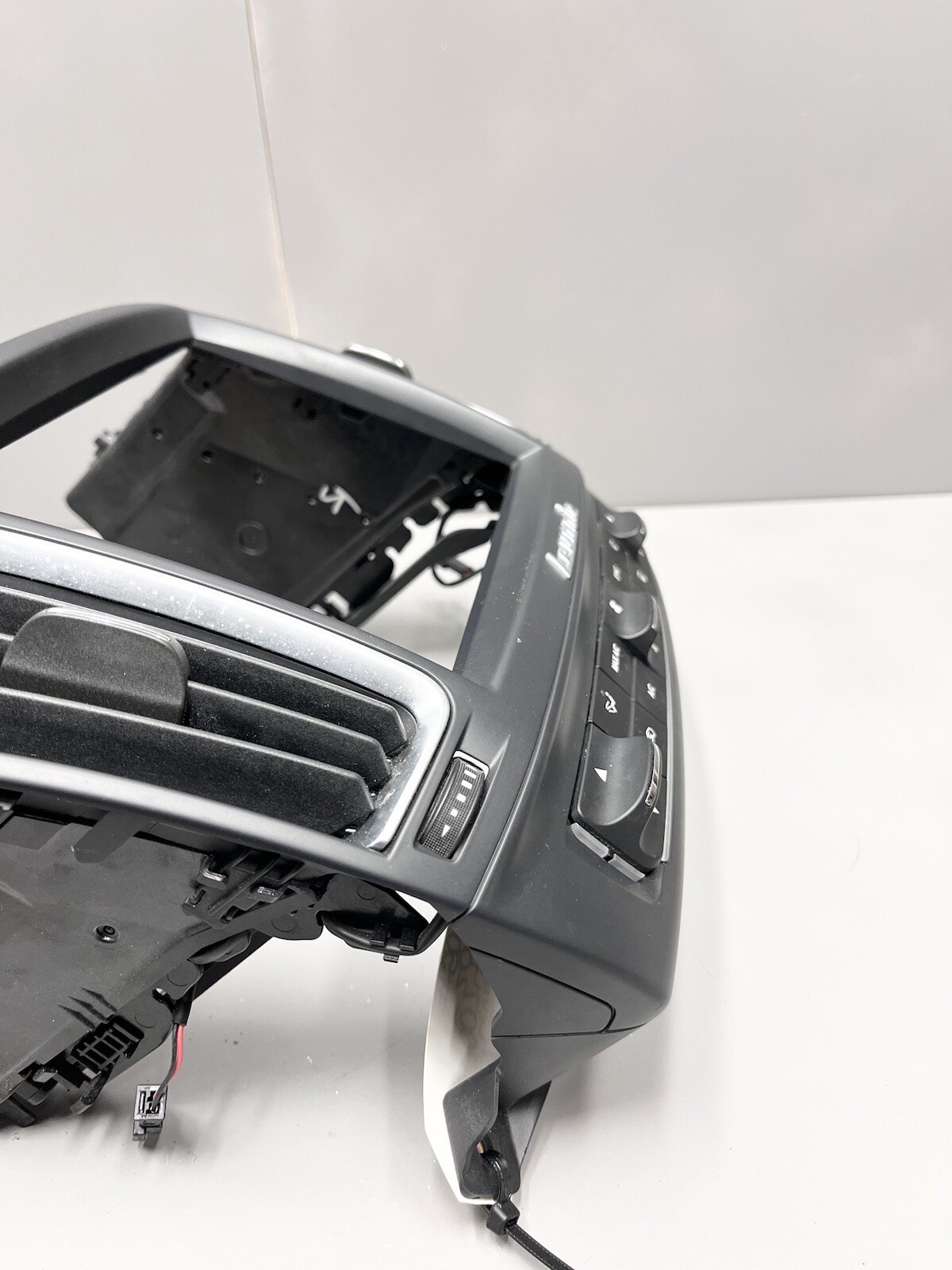 ⭐️2017-2020 MASERATI LEVANTE DASH DISPLAY BEZEL & CENTER AC AIR VENTS GRILLE OEM