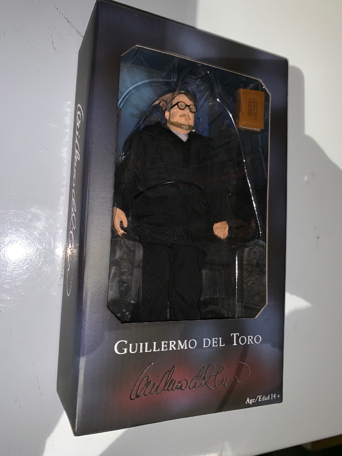 SDCC 2018 COMIC CON NECA EXCLUSIVE GUILLERMO DEL Tgold 8 Action Figure SDCC 2018 COMIC CON NECA EXCLUSIVE GUILLERMO DEL Tgold 8 Action Figure