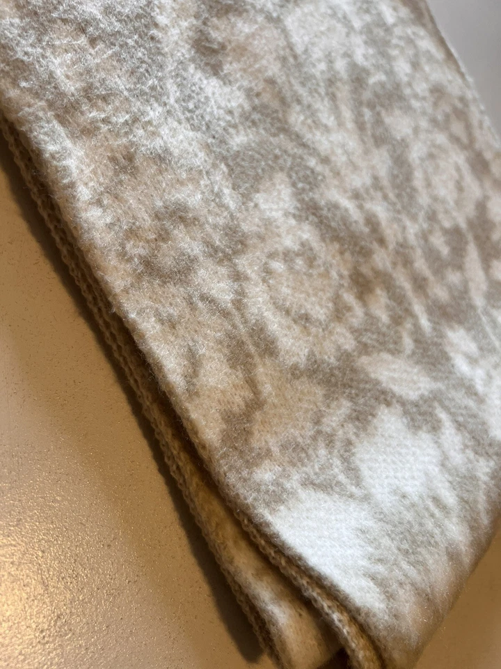 ANN TAYLOR Loft SCARF 披肩裹巾超柔软 10 x 90 英寸中性极简主义者 — 第 4/4 张图片