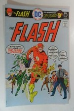 FLASH #239 DC FEB 1976 KID FLASH  PIED PIPER TRICKSTER MIRROR MASTER F/VF 7.0