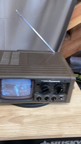 Panasonic Solid State TR-525 Portable Television 1975 Tested Working - Video 1 of 1