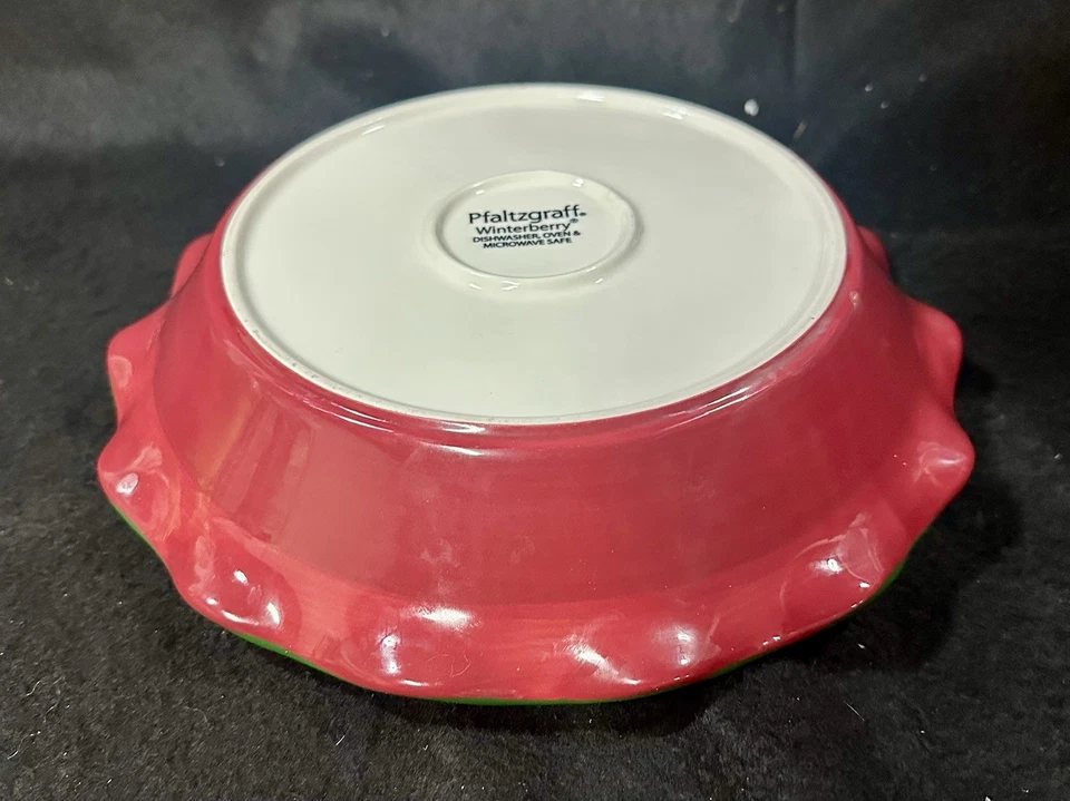 Pfaltzgraff Winterberry Pie Plate Rare HTF. MINT! - Image 4 of 4