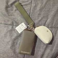 Lululemon Dual Pouch Wristlet Wallet Bay Leaf/Light Ivory NWT