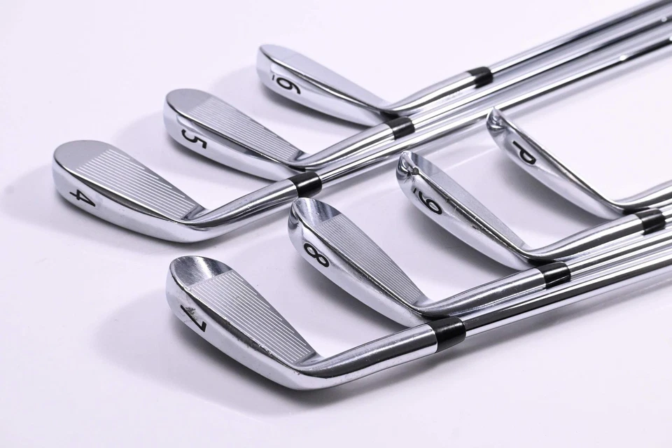 Titleist 718 AP2 Irons / 4-PW / Stiff Flex AMT Tour White S300 Shafts - Image 4 of 4