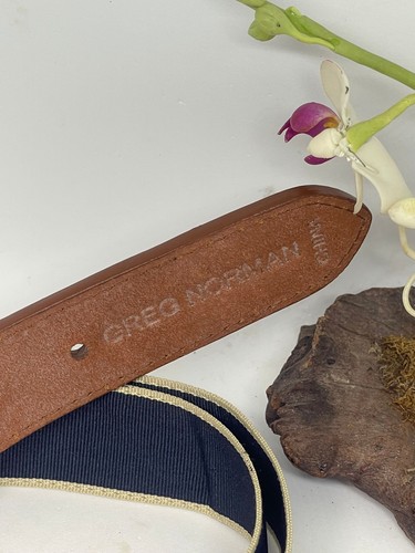 NWOT Greg Norman Webbed Nylon & Genuine Leather Belt -Dark Navy & Beige -Size 44 - Picture 2 of 5
