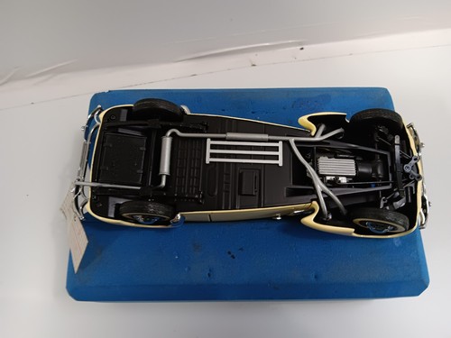 Franklin Mint 1937 Cord 812 Phaeton Coupe Die Cast 1/24 - Picture 3 of 3