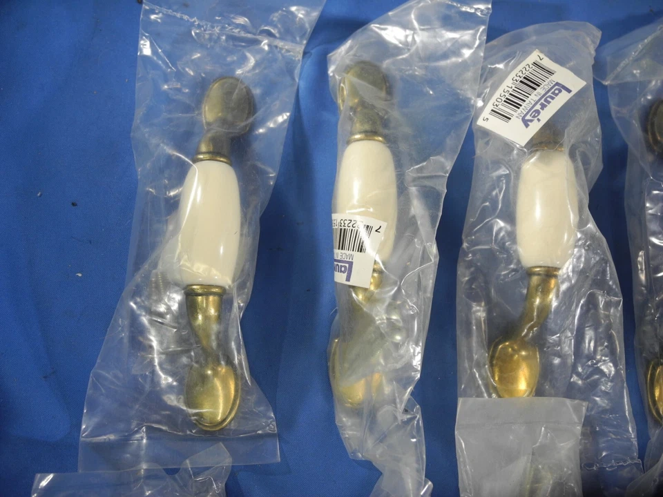 (10) Pack LOT Laurey 15503 3-Inch C/C Cabinet Door Pulls, Almond-Antique Brass - Image 3 of 4