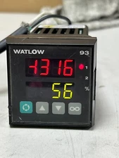 👀 WATLOW 100-240 VAC TEMPERATURE CONTROLLER 50/60Hz 12 VA MAX 93AA-1CA0-00RG