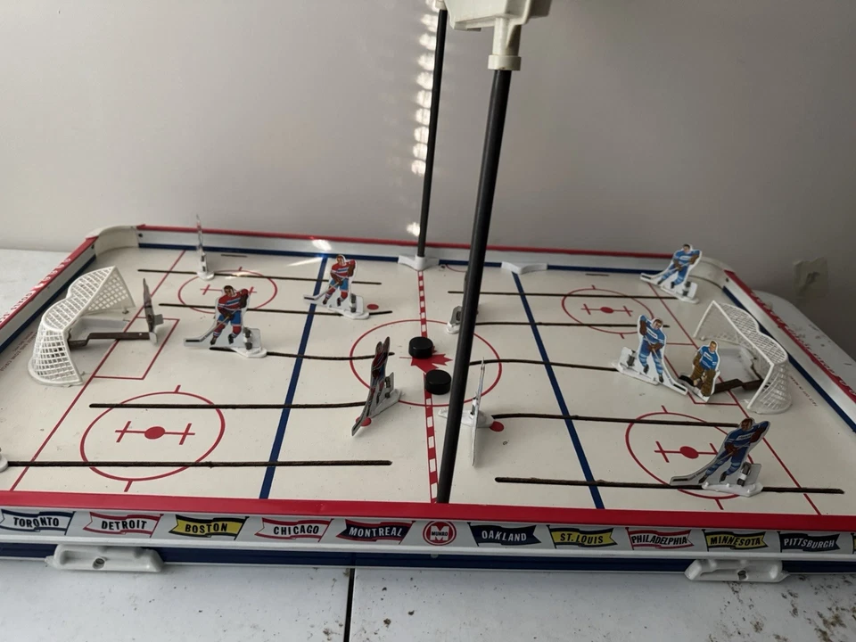 20 世纪 60 年代复古 MUNRO 桌曲棍球功能齐全-很棒!! 加拿大制造 — 第 2/4 张图片