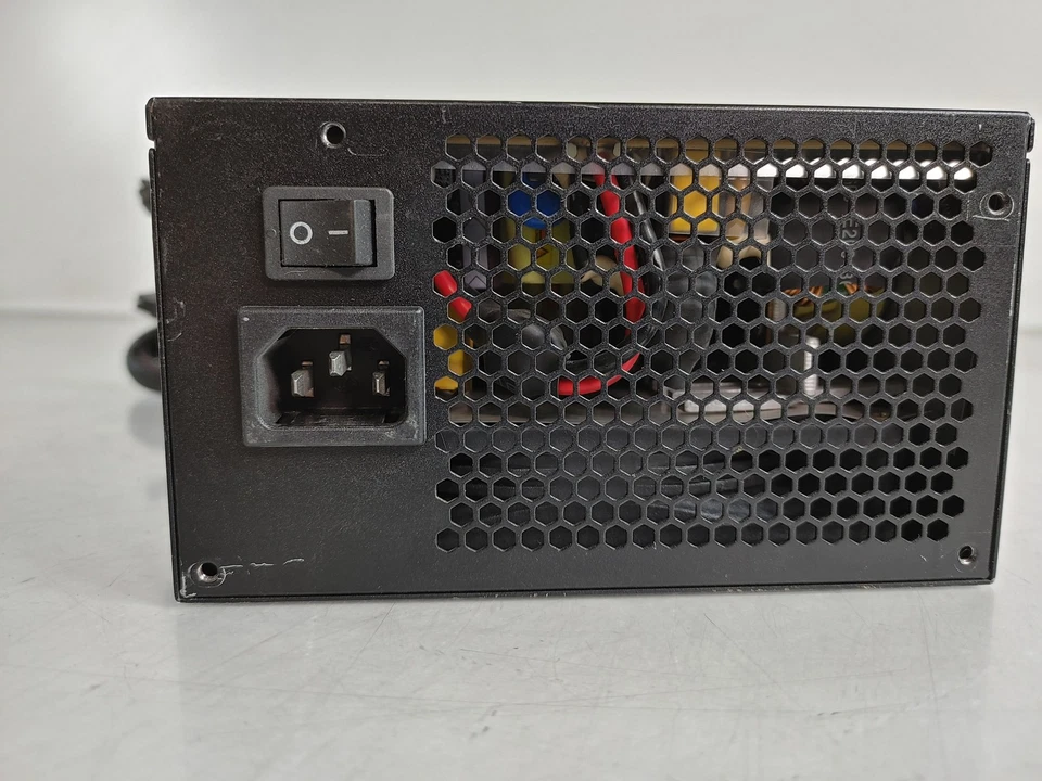 Cooler Master Silent Pro M2 620 W 24 Pin ATX Power Supply RS-620-SPM2 - Image 2 of 4