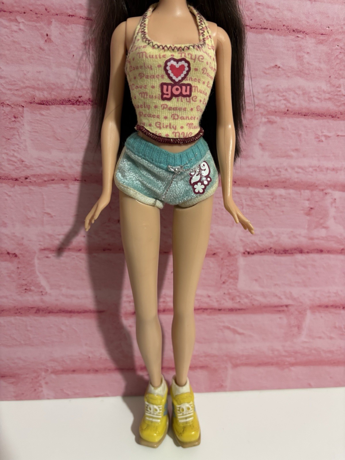 Barbie My Scene Street Art Delancey Doll Used