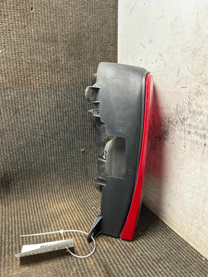 Fits 2007-2009 Chrysler Aspen Right Tail Light OEM:68001316AA Foto 4 de 4