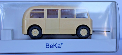Weimar Werk W701 Busanhänger  BeKa 1:87  044